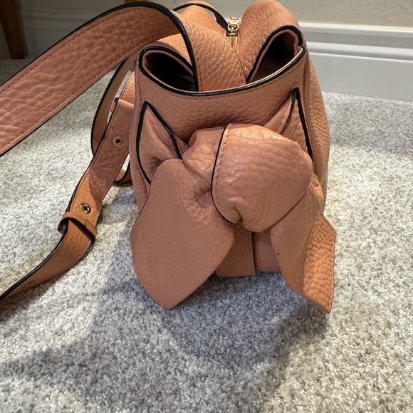 Henri Bendel Windsor Cross Body Purse Muted Clay Leather Knot Bow Side Med - Picture 13 of 14